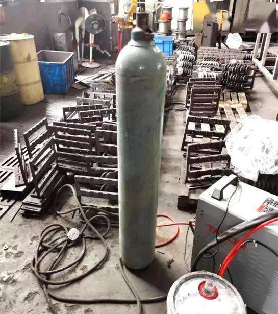 通報 氣瓶無防傾倒措施被罰4.5萬 附最全氣瓶隱患排查圖解